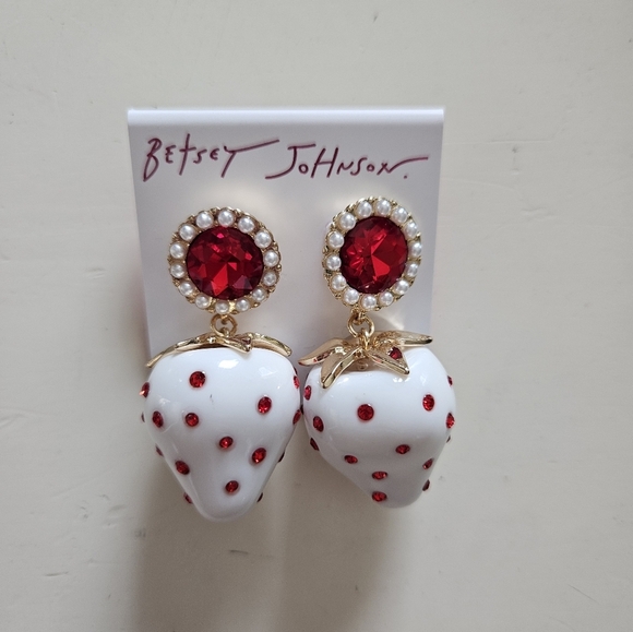 NWT Betsey Johnson strawberry crystal drop earrings - Picture 2 of 2